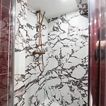 Chic Parisian Loft In Bastille Area Париж