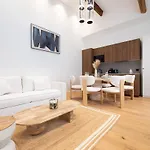 Chic Parisian Loft In Bastille Area *