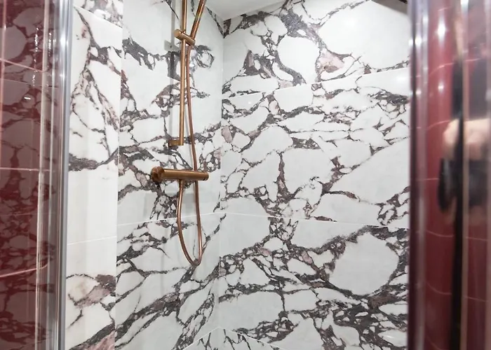 Chic Parisian Loft In Bastille Area باريس
