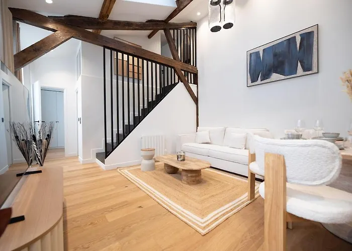Chic Parisian Loft In Bastille Area * Paříž